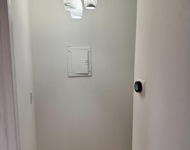 6501 Avenue C - Photo Thumbnail 10