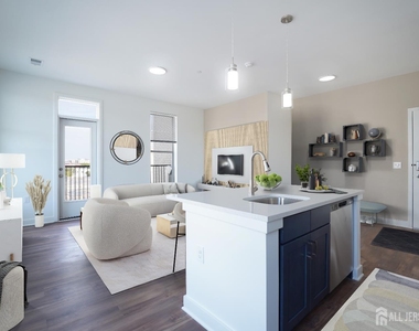 18 West Main Street - Photo Thumbnail 5