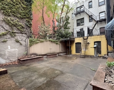 16 Spring Street - Photo Thumbnail 5