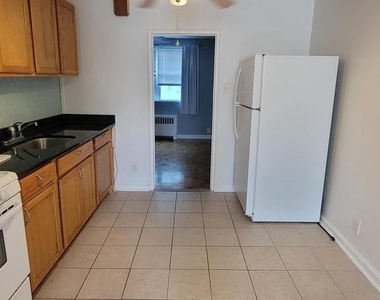 307 E Clarkson Avenue - Photo Thumbnail 3