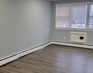 230 W Roosevelt Boulevard - Photo Thumbnail 3