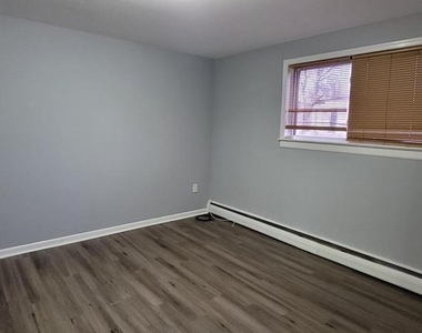230 W Roosevelt Boulevard - Photo Thumbnail 6