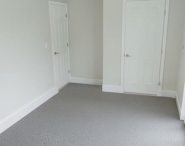 520 East Avenue - Photo Thumbnail 8