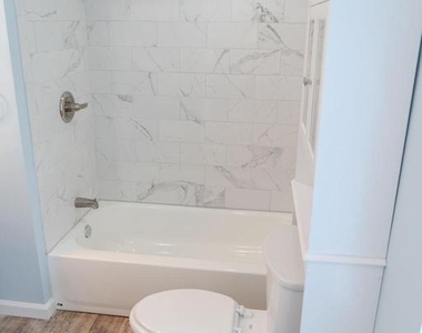 520 East Avenue - Photo Thumbnail 5