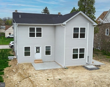 520 East Avenue - Photo Thumbnail 1