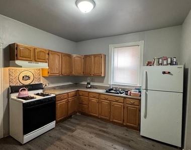 533 Buttonwood Street - Photo Thumbnail 1