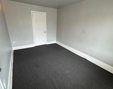 533 Buttonwood Street - Photo Thumbnail 11