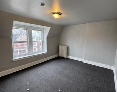 533 Buttonwood Street - Photo Thumbnail 12
