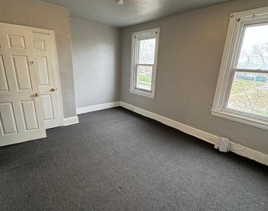 533 Buttonwood Street - Photo Thumbnail 10