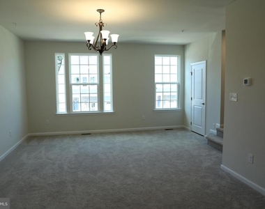 172 Mulberry Drive - Photo Thumbnail 17