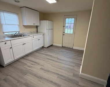15 Williams Street - Photo Thumbnail 6