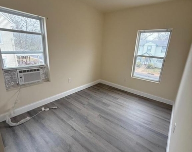 15 Williams Street - Photo Thumbnail 11
