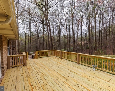 9409 Croom Acres Drive - Photo Thumbnail 9