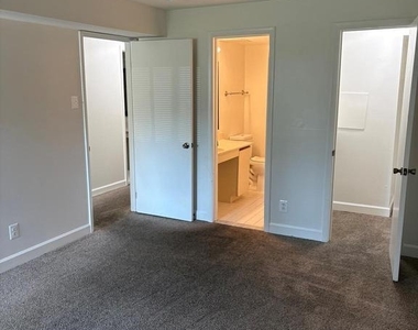 19032 Mills Choice Road - Photo Thumbnail 6