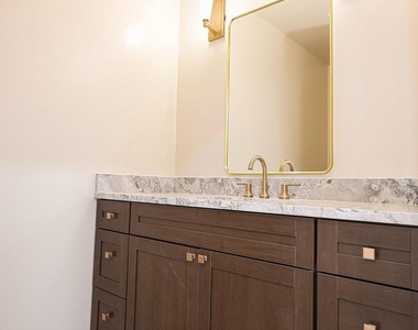 128 N Bond Street - Photo Thumbnail 15