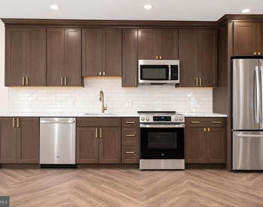 128 N Bond Street - Photo Thumbnail 10