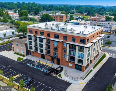128 N Bond Street - Photo Thumbnail 47