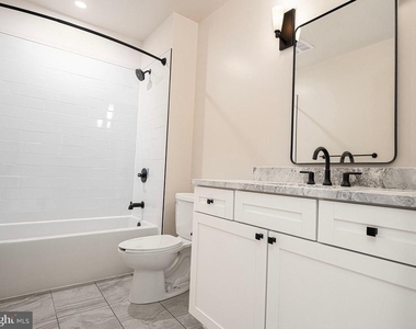128 N Bond Street - Photo Thumbnail 15
