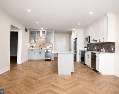 128 N Bond Street - Photo Thumbnail 9