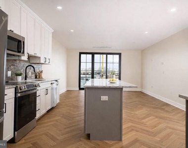 128 N Bond Street - Photo Thumbnail 11