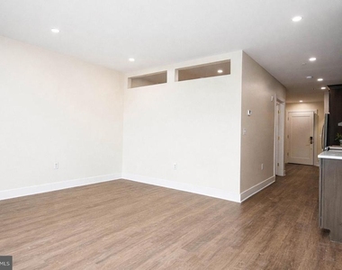 128 N Bond Street - Photo Thumbnail 12