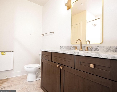 128 N Bond Street - Photo Thumbnail 15