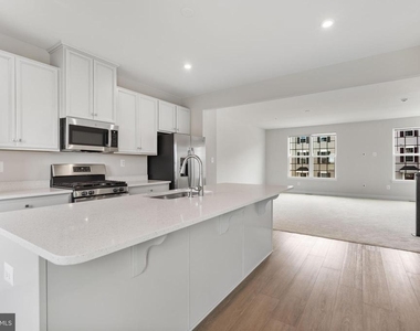 1505 Wilmer Park Lane - Photo Thumbnail 8
