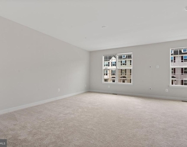 1505 Wilmer Park Lane - Photo Thumbnail 3