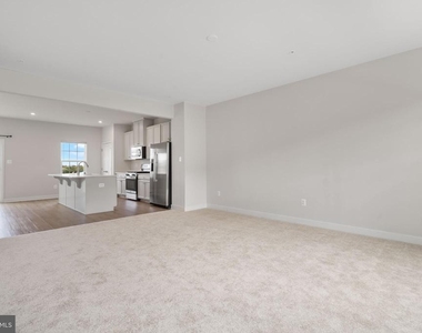 1505 Wilmer Park Lane - Photo Thumbnail 5