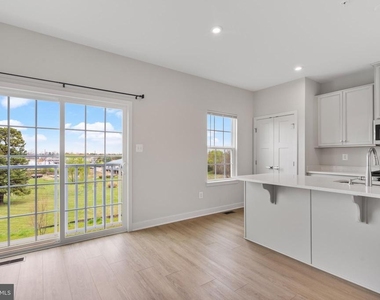 1505 Wilmer Park Lane - Photo Thumbnail 13