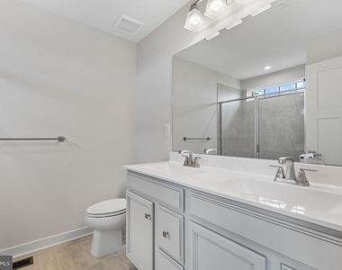 1505 Wilmer Park Lane - Photo Thumbnail 23