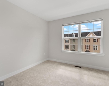 1505 Wilmer Park Lane - Photo Thumbnail 14