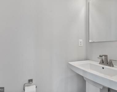1505 Wilmer Park Lane - Photo Thumbnail 6