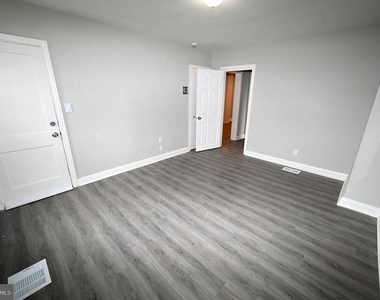 2952 Sollers Point Road - Photo Thumbnail 10
