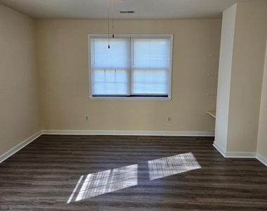2103 Duncan Road - Photo Thumbnail 5