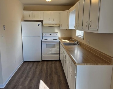 2103 Duncan Road - Photo Thumbnail 3