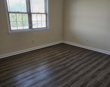 2103 Duncan Road - Photo Thumbnail 8