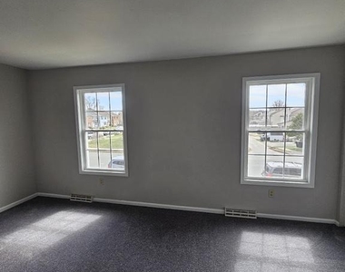 33 Fieldstone Court - Photo Thumbnail 26