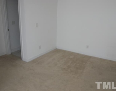 701 Copperline Drive - Photo Thumbnail 4