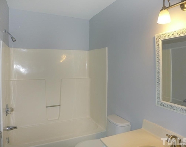 124 Marlowe Court - Photo Thumbnail 12