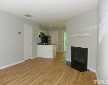 124 Marlowe Court - Photo Thumbnail 3