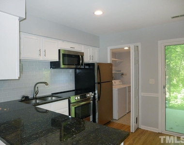 124 Marlowe Court - Photo Thumbnail 8