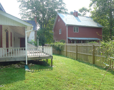 917 Phils Creek Road - Photo Thumbnail 7