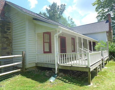 917 Phils Creek Road - Photo Thumbnail 10