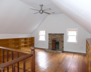 917 Phils Creek Road - Photo Thumbnail 18