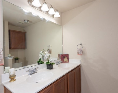 10509 Wylie Dr - Photo Thumbnail 21