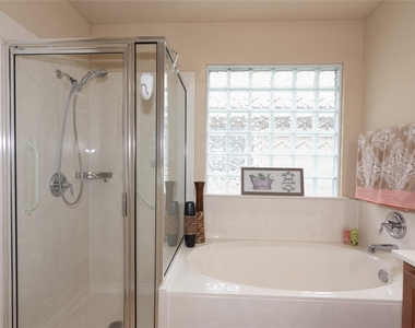 10509 Wylie Dr - Photo Thumbnail 22