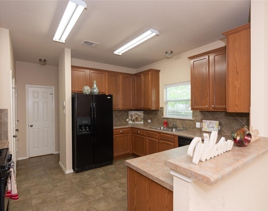 10509 Wylie Dr - Photo Thumbnail 8