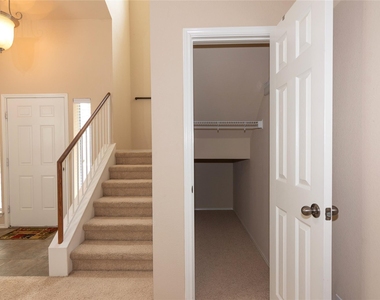 10509 Wylie Dr - Photo Thumbnail 15