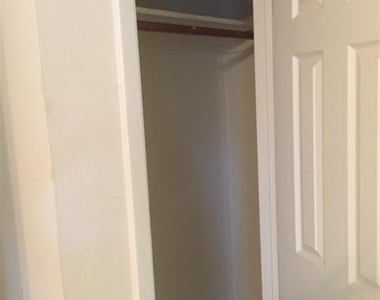 619 W 37th St - Photo Thumbnail 10